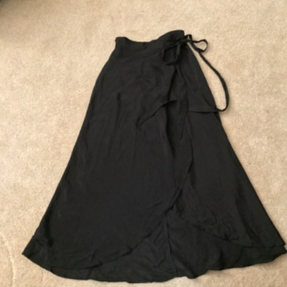 **Sold**Reformation newman skirt - Picture 2 of 3